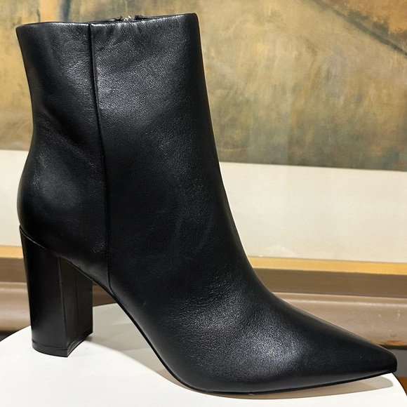 🌸MARC FISHER🌸 Ulani 81MM Leather Ankle Boots Size: 11M - Picture 4 of 15